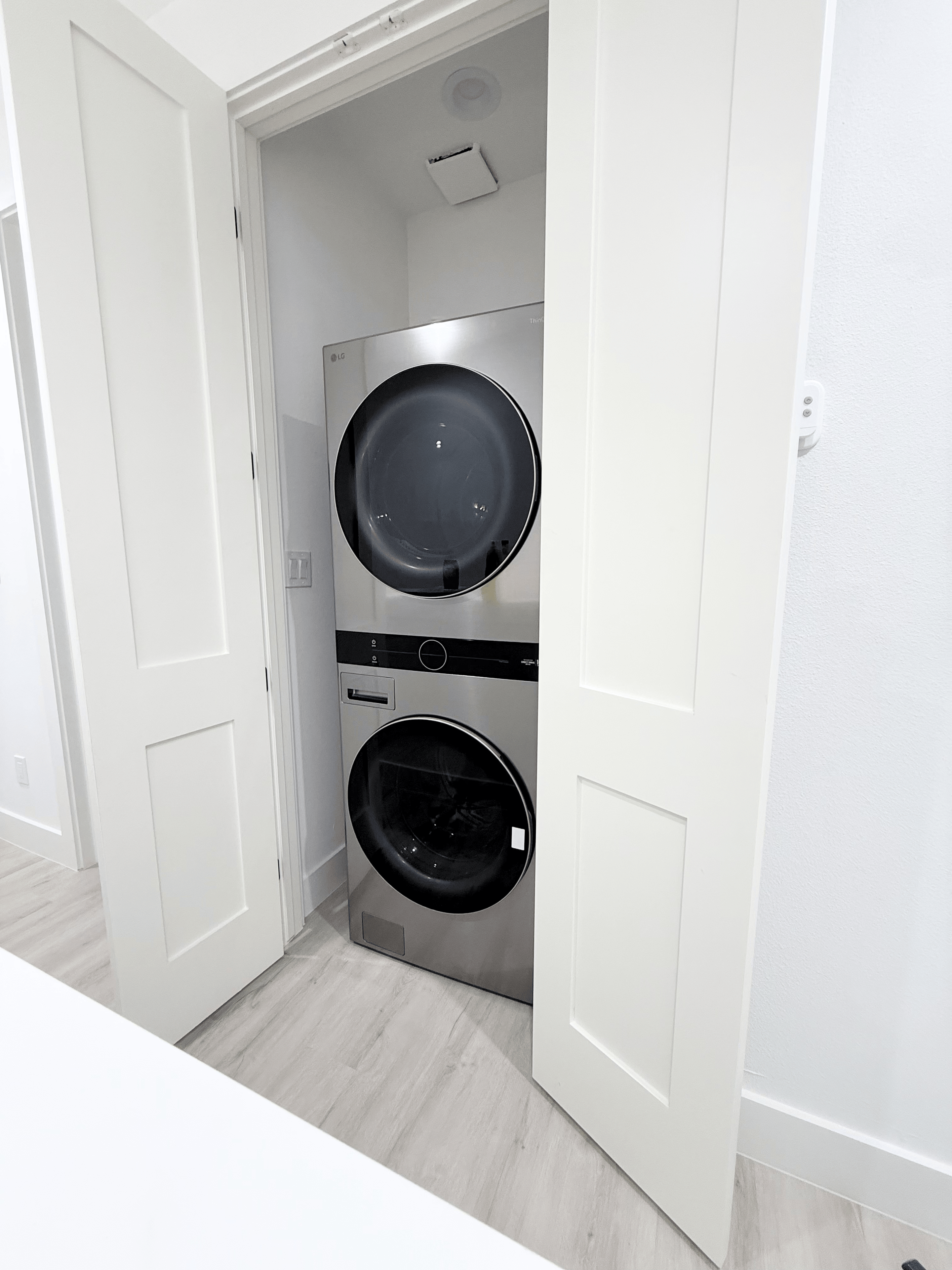 Sylvester Row Laundry Area